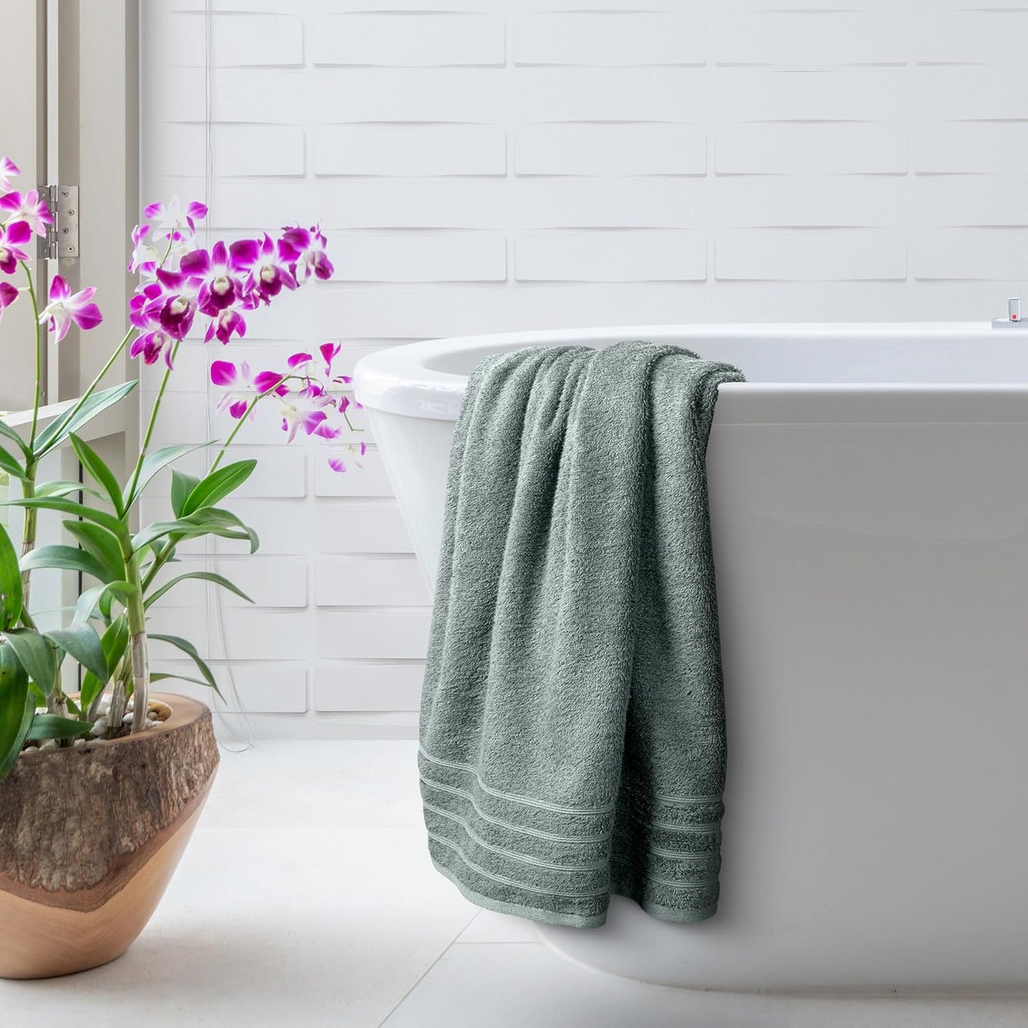 Avalon Towels Bath Towels Set of 4, Size 30 x 60 Inches, Highly Soft and Absorbent, Quick Drying, Lightweight, Perfect for Daily Use (Light Grey)