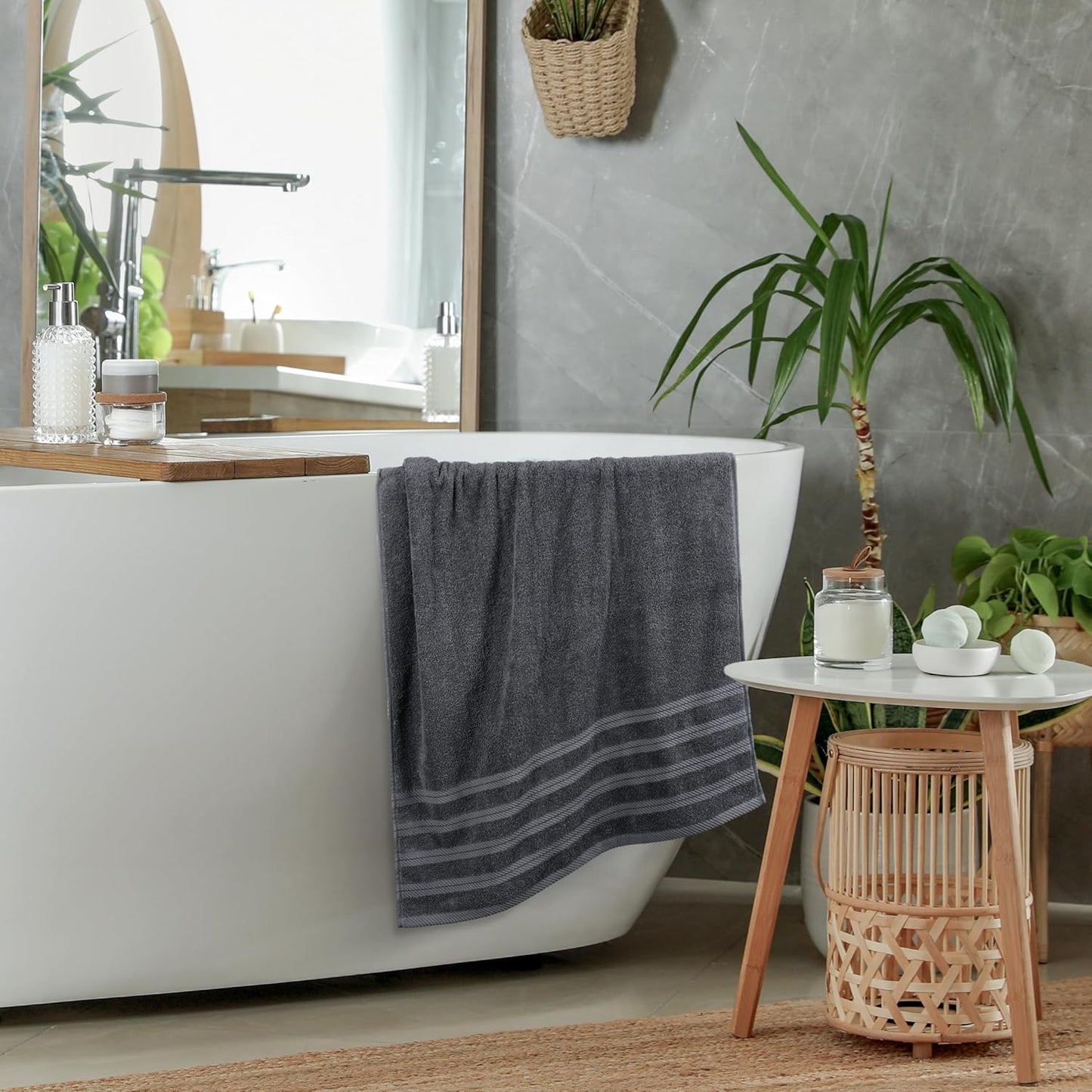 Utopia Towels 4 Pack Premium Extra Large Bath Towels Set, (30 x 60 Inches) 100% Ring Spun Cotton 500GSM, Lightweight and Highly Absorbent Quick Drying Towels, Perfect for Daily Use (Grey)